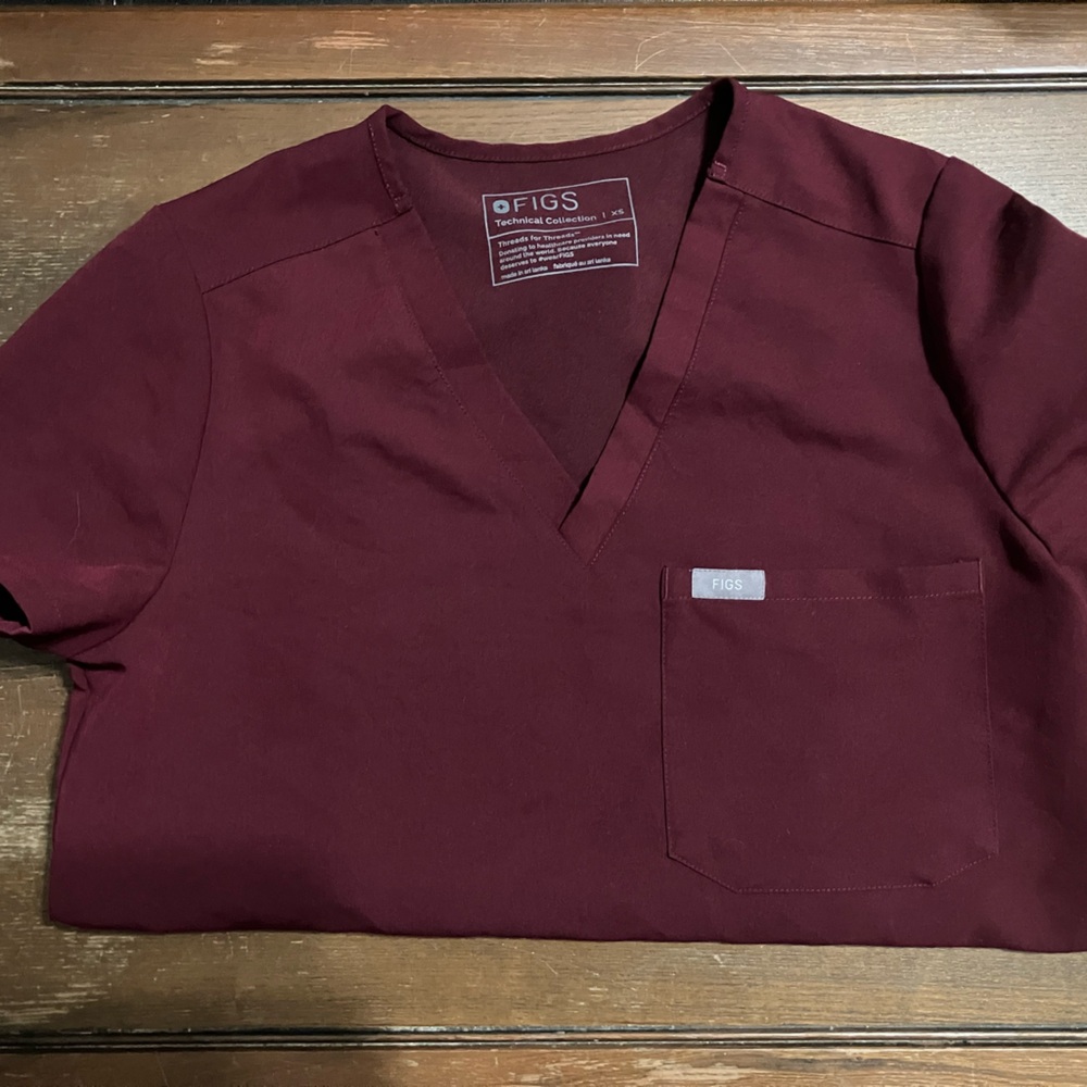 Figs Catarina scrub top Burgundy size XS